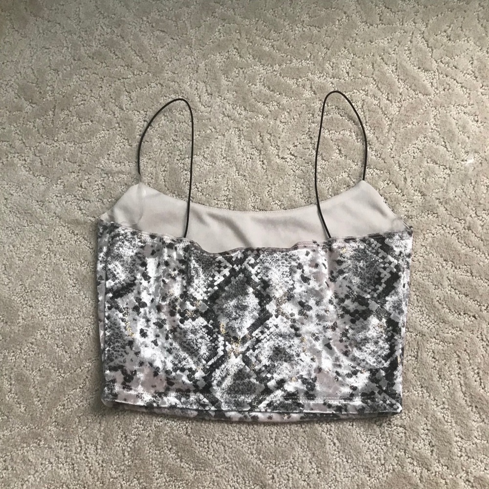 Crop top